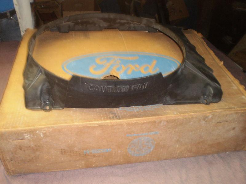 Ford 79,82 mustang 6cyl. fan shroud orig. ford nos