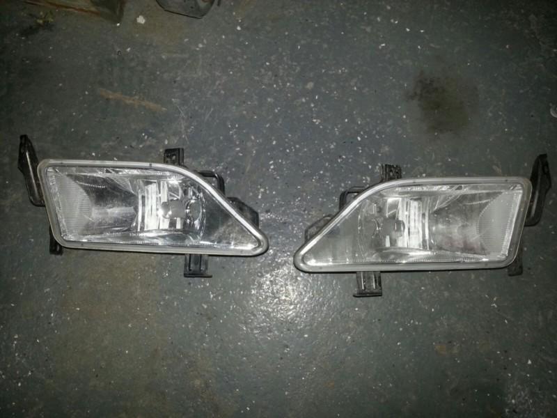 08-10 honda odyssey front fog lights w/ brackets 