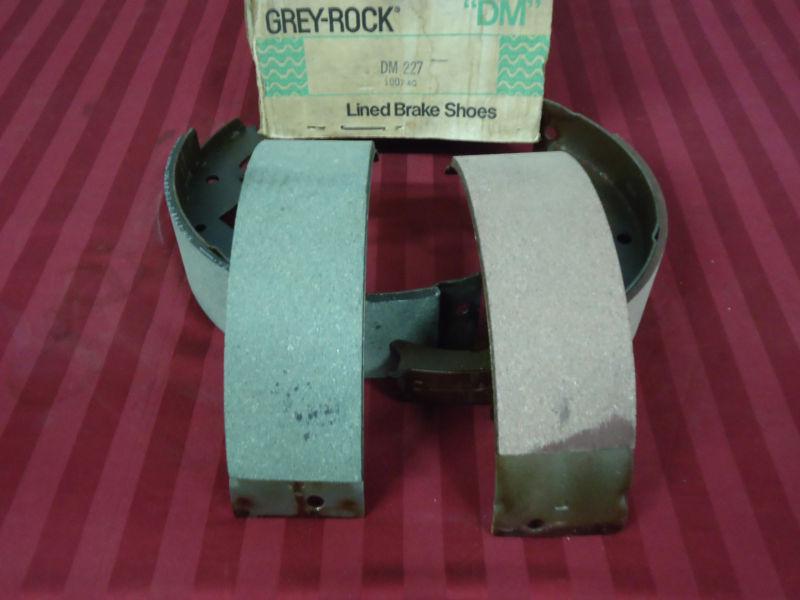 1959-70 chevrolet malibu-corvette-el camino grey rock front brake shoes #dm227