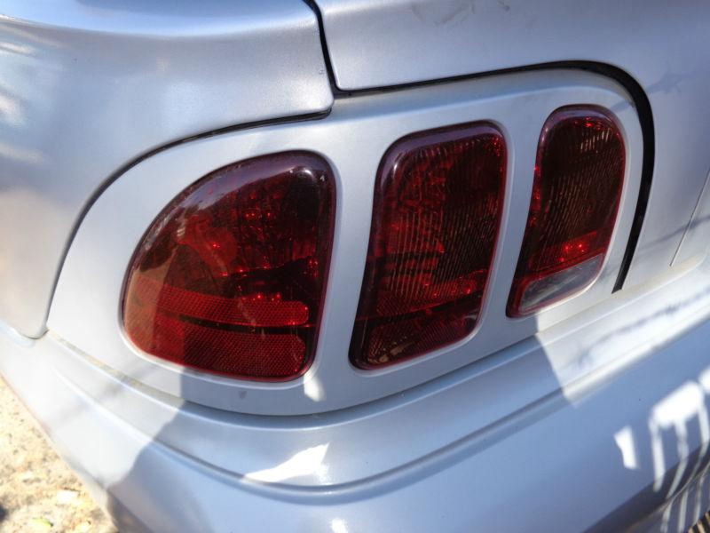 Driver rear tail light lens 96 97 98 ford mustang gt convertible 4.6 v8 oem