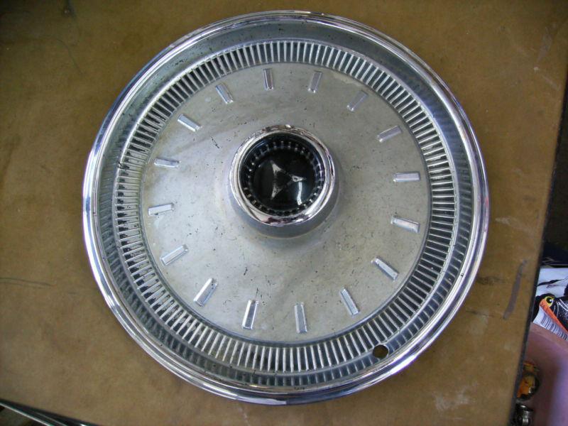 1966 dodge coronet, dart 14" hubcap