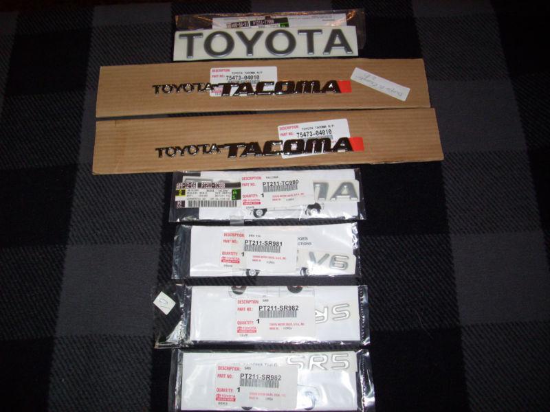 Toyota 2001 lettering (bumper to bumper)  oem