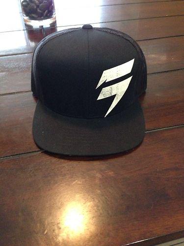 Shift hat