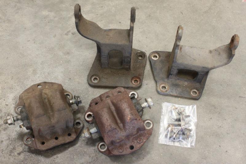 98-02 camaro/firebird ls1 motor mounts w/ clamshells pair used oem