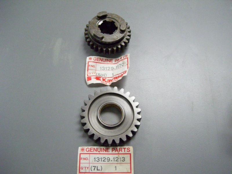 Nos kawasaki oem# 13129-1170 & 13129-1213 3rd & 4th gear output 1980 kdx250