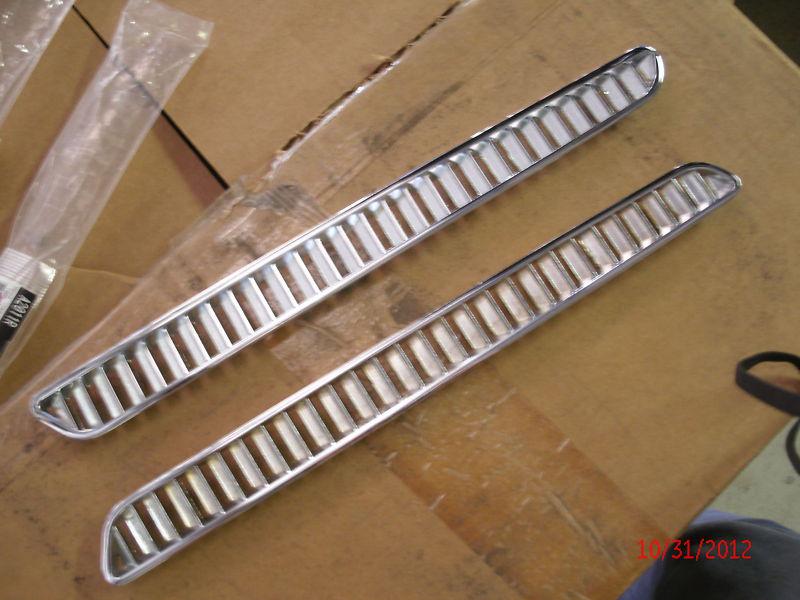 1965 - 66 (c2) corvette big block left & right chrome hood inserts