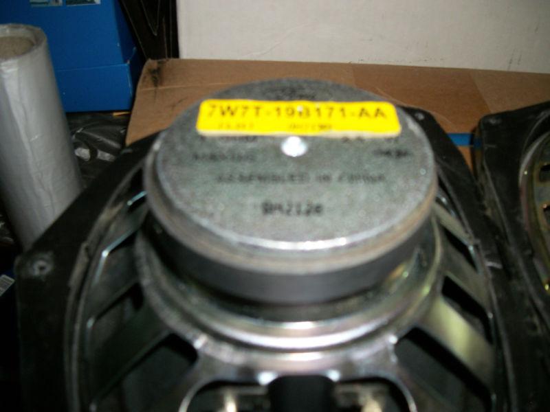 Ford Crown Victoria Factory Right & Left Speakers from a 2010 P71 Police Car , US $10.50, image 2