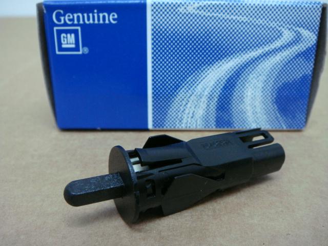 Chevrolet chevy gm gmc truck 1995 1996 1997 1998 1999 door switch dome light new