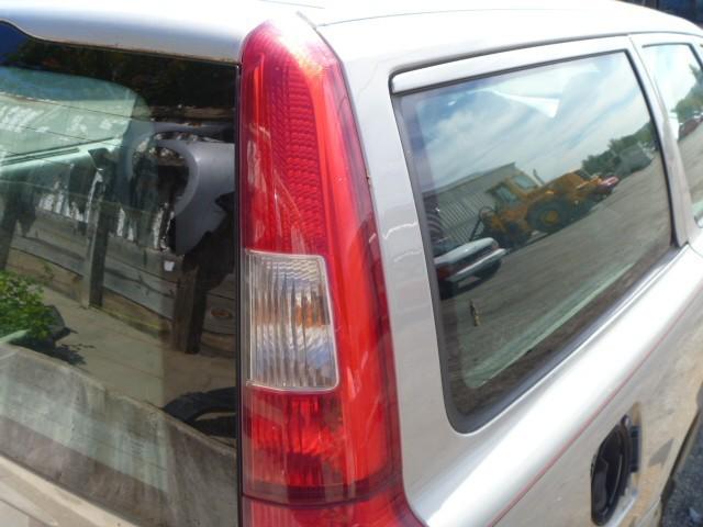 01 02 03 04 volvo v70 r. tail light wagon upper