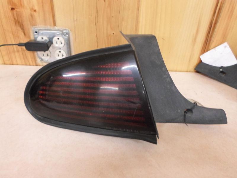 1995 oldsmobile aurora driver side taillight