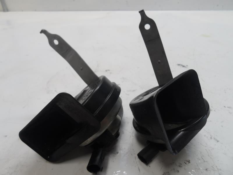 05 bmw 745li horn horn set 11737