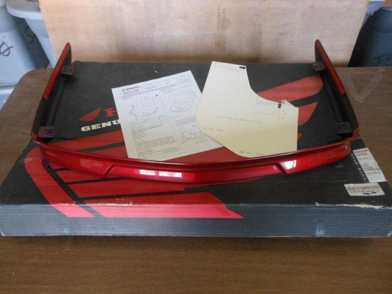 Nos honda 2001 gl1500 goldwing lower trunk spoiler illusion red 08f65-mca-140