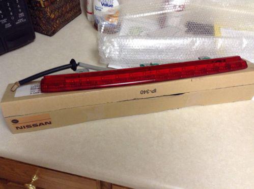 Infinti  led third brake light for 2011 infiniti qx 56 oem