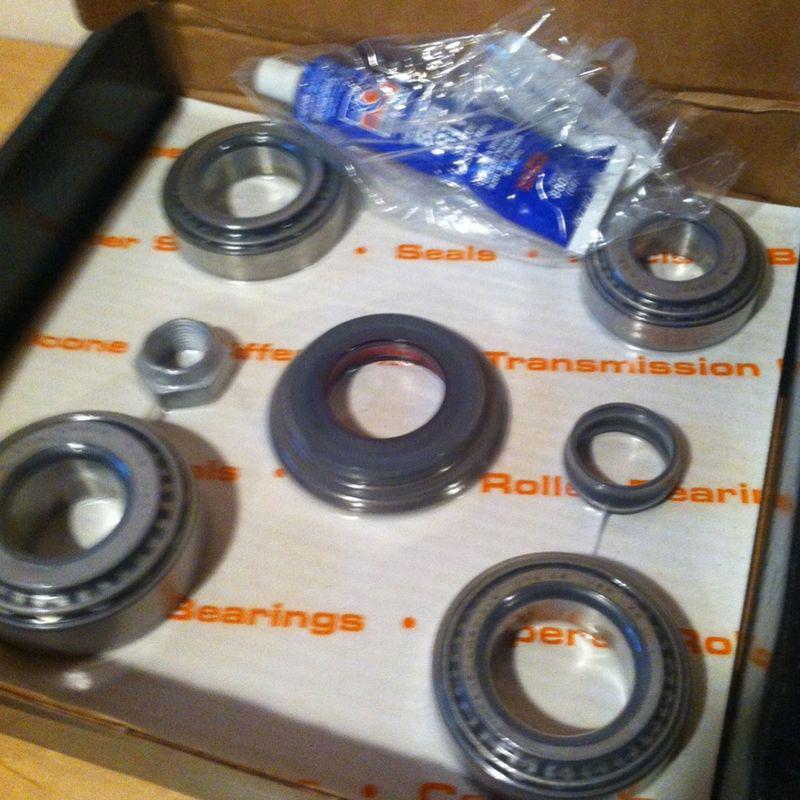 82-02 camaro firebird rear end differential bearing seal kit nib