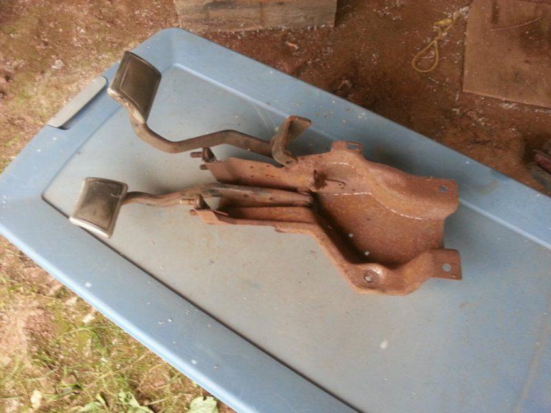 68 69 70 71 72 gm a body clutch and brake pedal assembly