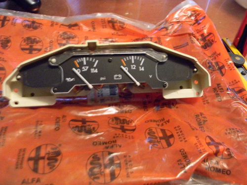 Alfa romeo spider oil pressure &amp; voltmeter guage    86-90 cluster