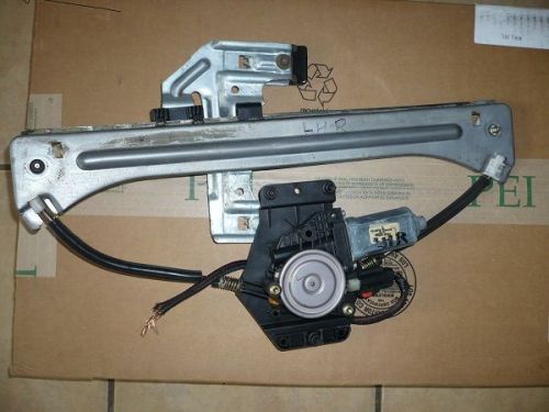 2005 chrysler pt cruiser left hand rear door window motor oem