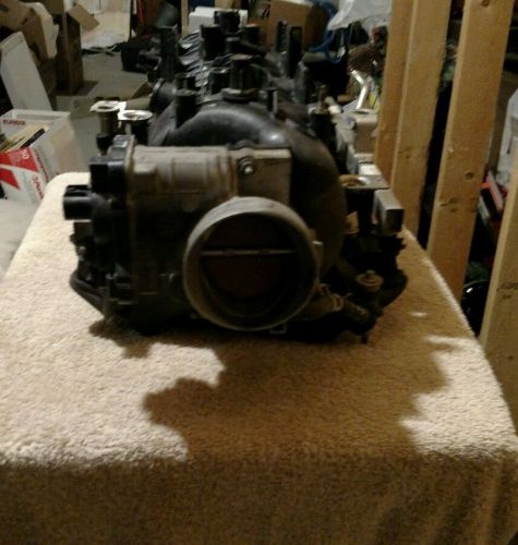 2005 upper intake, injectors and fuel rail for a 5.3 vortech v8