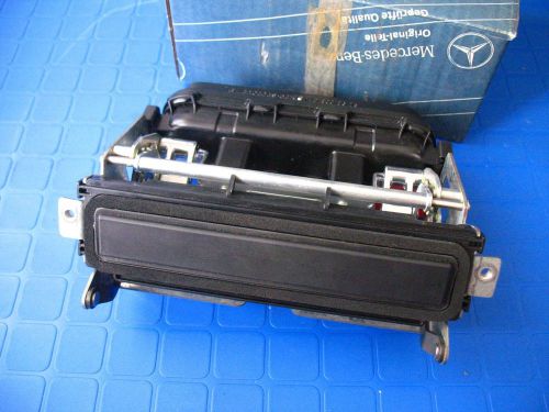 Mercedes benz new oem w140 trunk lid mechanized handle 300se 600sel s500 s420 s