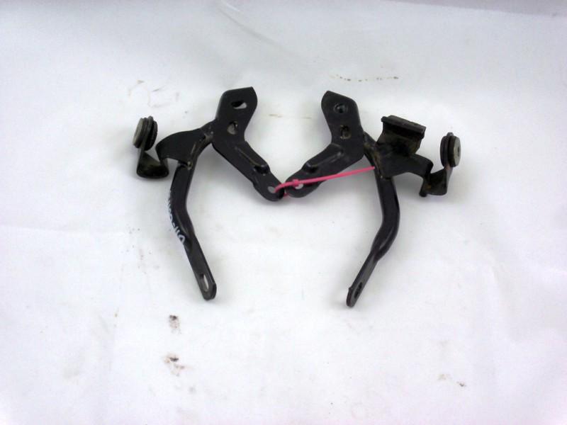 Yamaha fzr1000 radiator mounting brackets