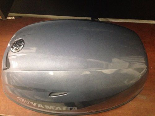 Brand new yamaha 25hp cowling cover with slight damage. never been used.