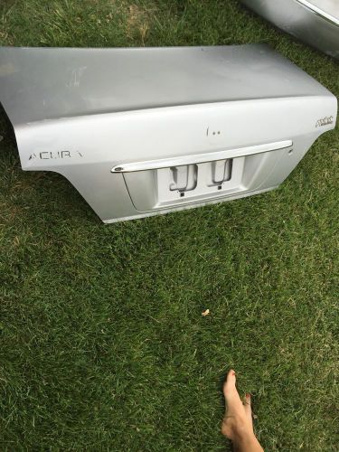 2000 acura rl trunk deck and rear bumper.