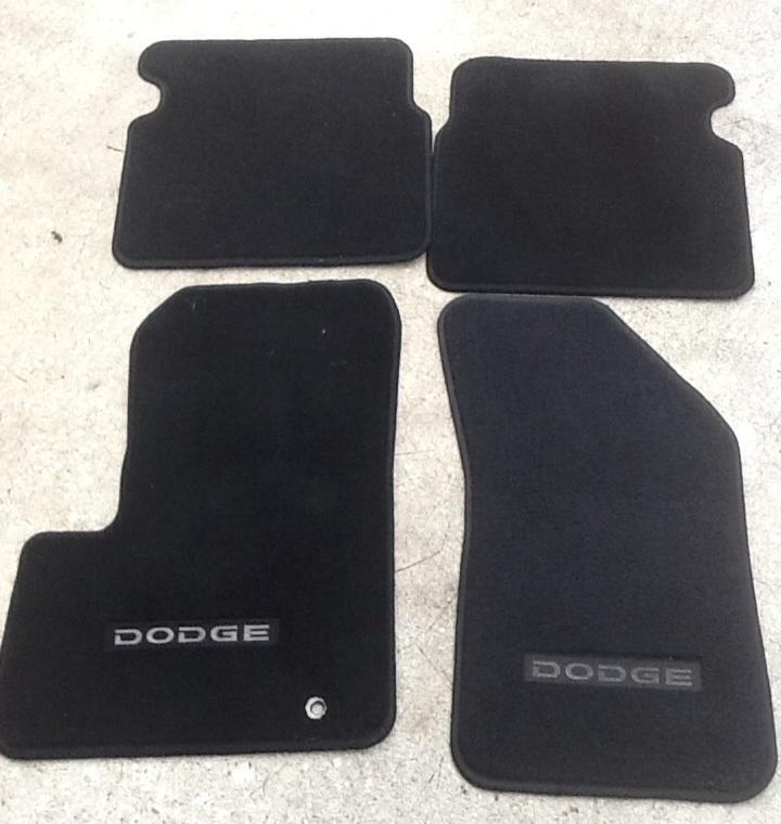 2011 2012 dodge avenger floor mats black  used