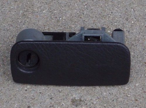 1996 geo tracker suzuki sidekick glove box compartment latch handle dark gray