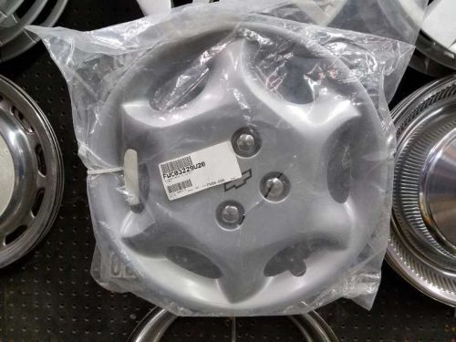 98 99 00 01 02 prizm wheel cover w/lug nuts 11986