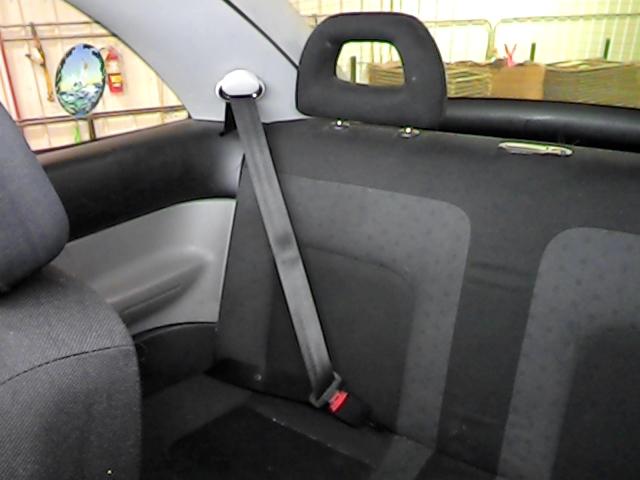 2000 volkswagen beetle rear seat belt & retractor only rh passenger black