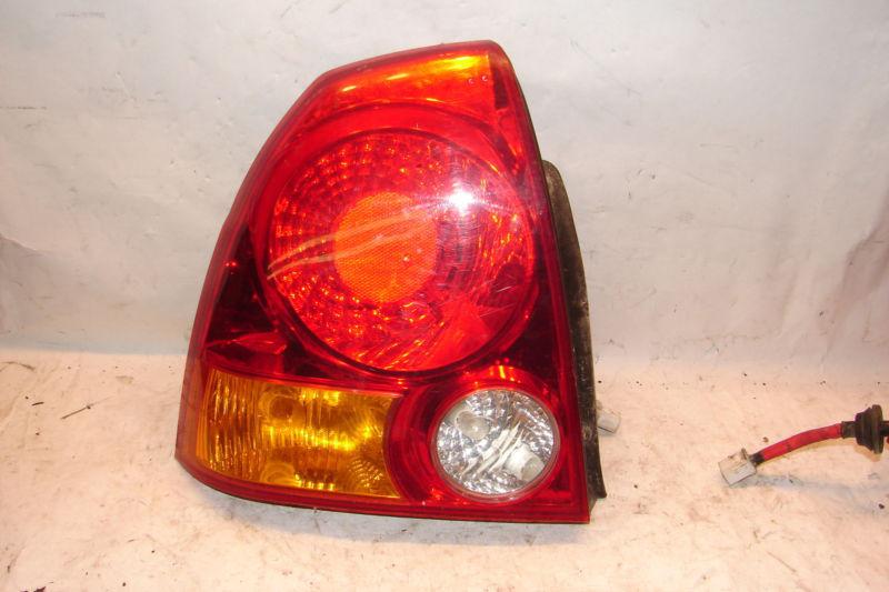 03 04 05 06 accent driver side tail light