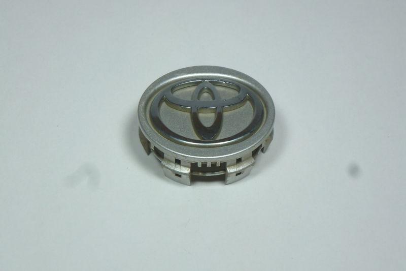 00 - 07 toyota camry avalon sienna oem wheel center cap (42603-ae020)