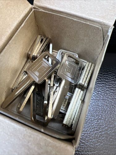 (box of 25) new gm logo ignition e key blanks branded b44 01154606 56-e nos