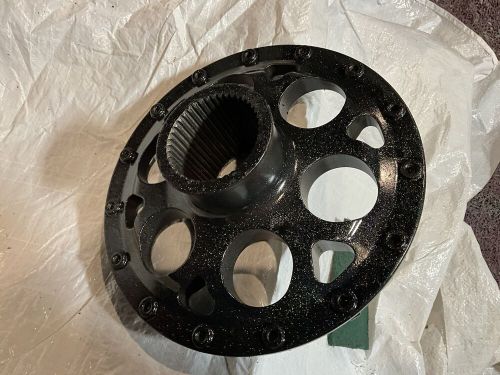 Weld splined sprint car rear wheel center