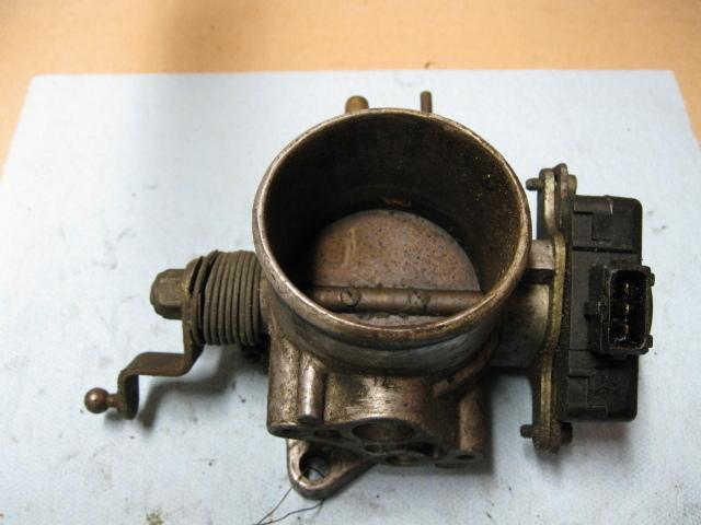 Throttle body volvo 240 740 760 940 89 90 91 92 93 94