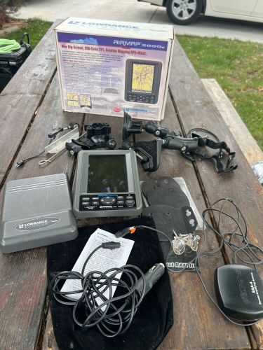 Lowrance Avionics AirMap 2000c Aviation Mapping GPS Receiver + Antenna Manual, US $220.00, image 3
