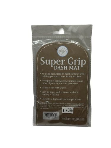 Wellspring super grip dash mat | light green | holds personal items on dash