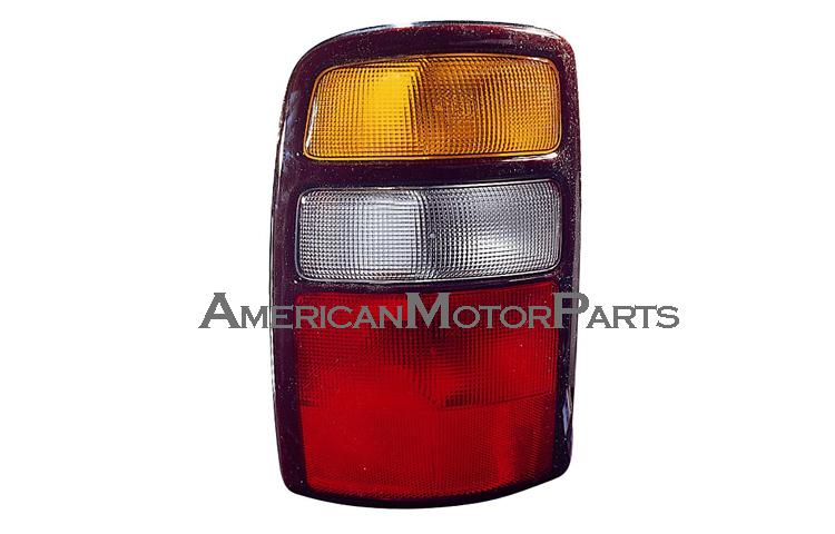 Driver side replacement tail light 04-06 chevy gmc suburban tahoe yukon 15771437