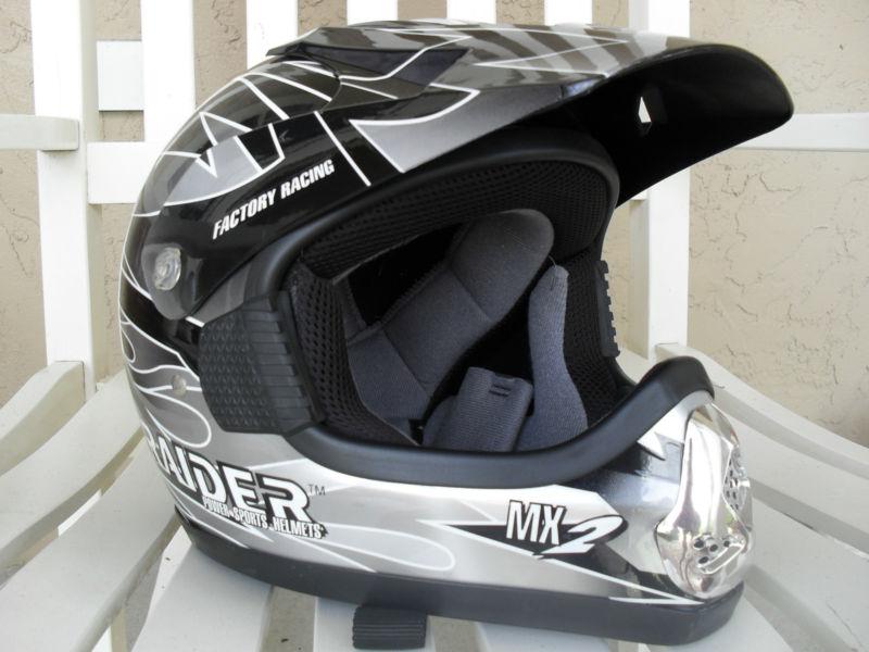 Raider mx-2 power sports helmet factory racing youth large a-627 great condition