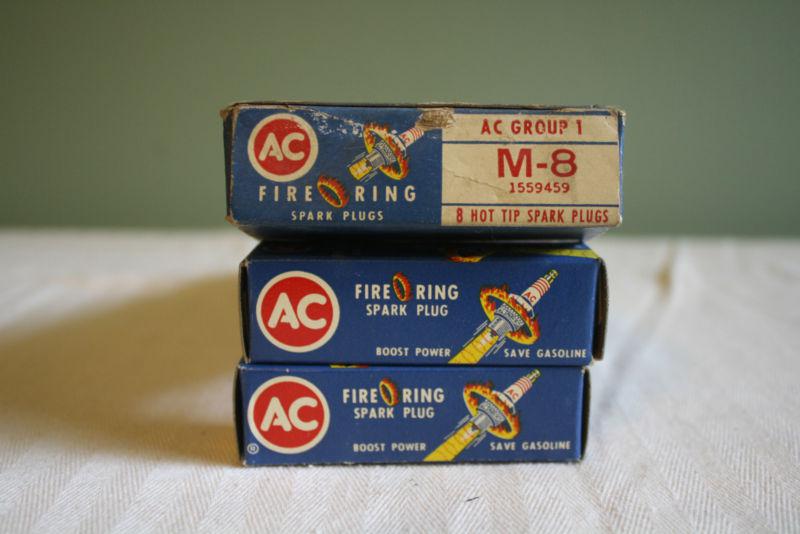 Set of 8 ac delco fire ring m-8 hot tip spark plugs vintage nos  ac group 1