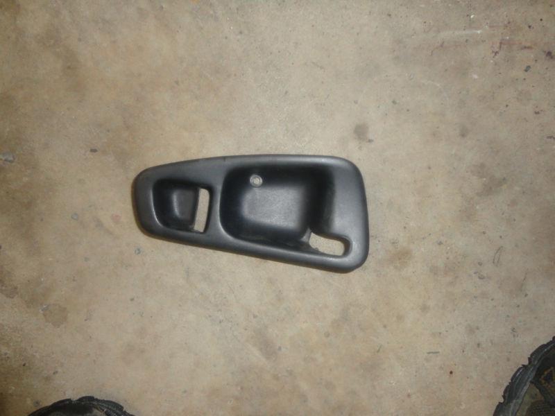 Honda civic door handle trim passenger right hand side coupe  black  92 93 94 95