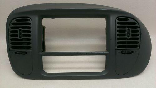 97-02 ford expedition f150  radio climate dash trim bezel 006