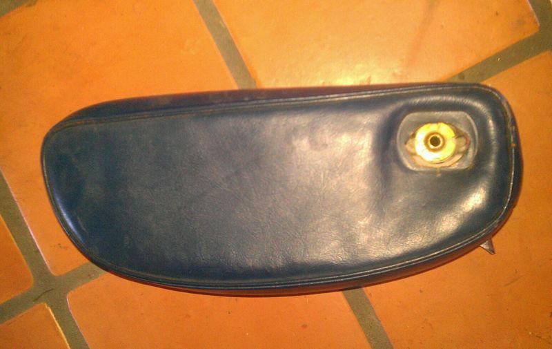 Mercedes w 109,108,111,112 rare blue leather  armrest 280 250 300 se 280se 3.5