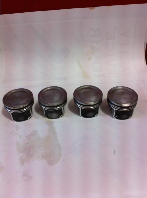 Audi a4 tt/ vw beetle golf jetta passat/ set of oe forged pistons