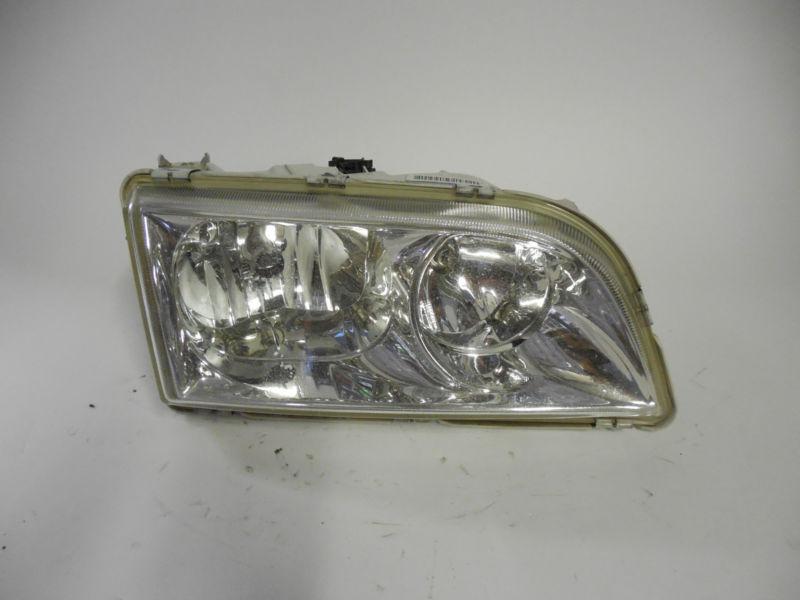 00 01 02 03 volvo v40 oem right headlight nice!