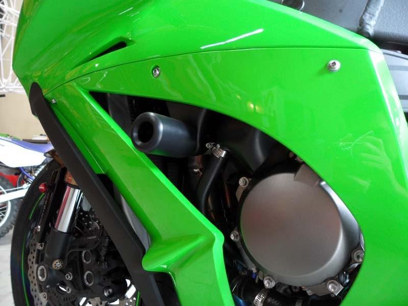 Shogun black no cut frame sliders. kawasaki ninja zx-10r zx10r 2011-13