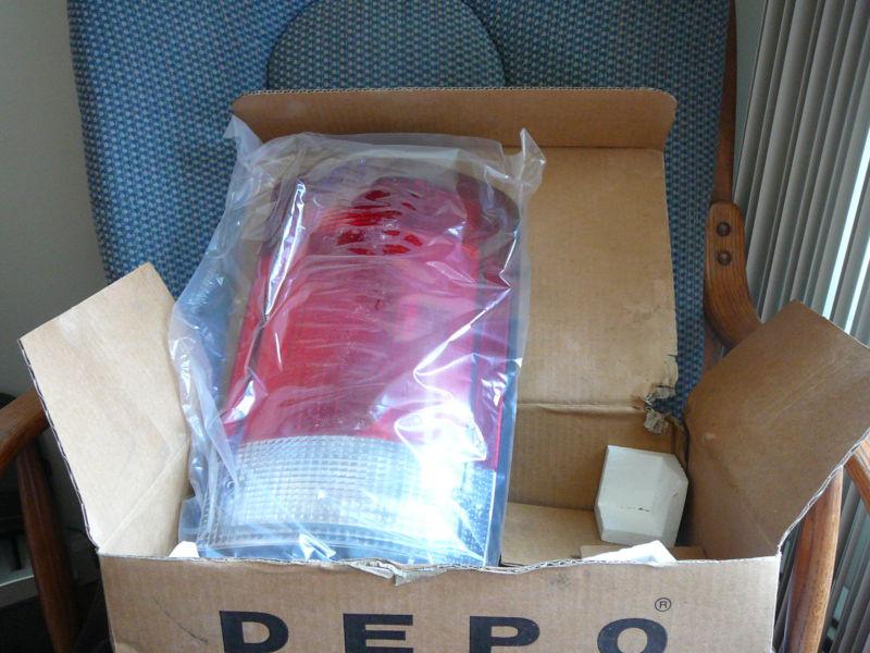 Depot tail light 331-1933 fits ford excersion and econoline van 