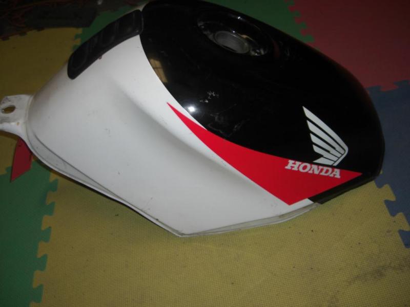 Gas tank black white fuel petrol cbr600 cbr 600 f2 cbr600f2 may fit f3 cbr600f3