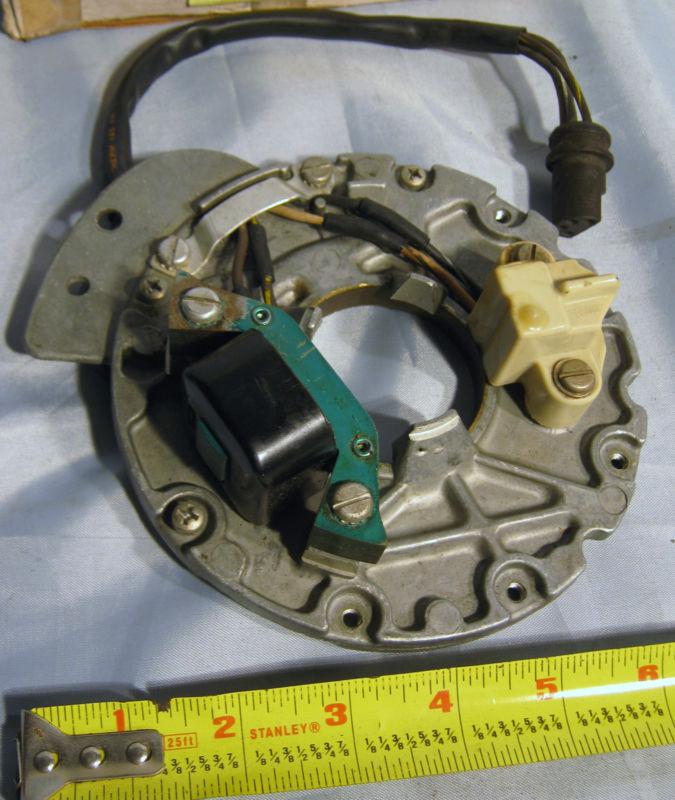 Johnson evinrude boat motor ignition sensor coil plate 582029, 0582029