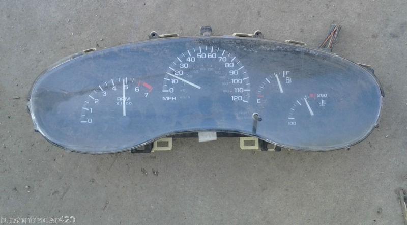 2004 2005 2006 chevy malibu speedo speedometer instrument cluster